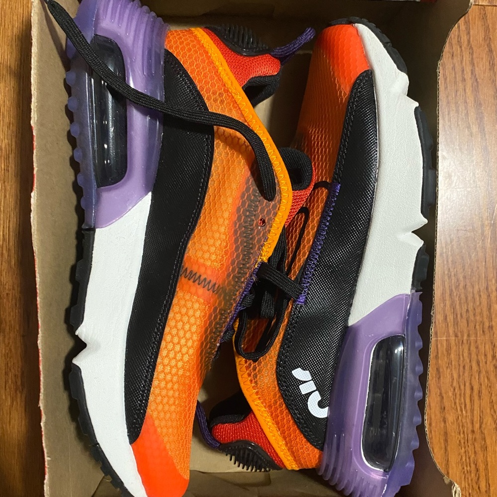 Nike Air Max 1 SE  size4.5y
